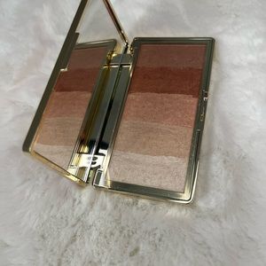 Glowdient make up palette